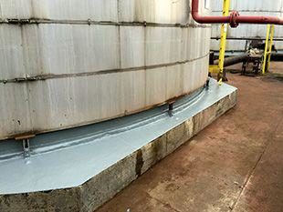The fibreglass lining was applied up the tank base and encapsulates the concrete plinth to ensure rainwater run off.